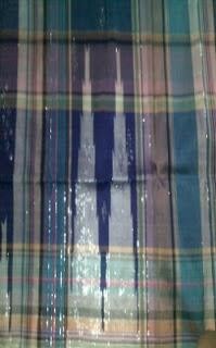 Kain sutra bermotif Balo Pucuk